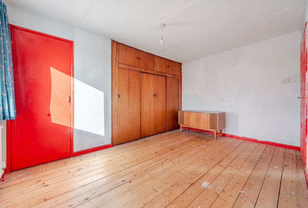 Property photo 3 of 20 1381423-4-691Ef23...