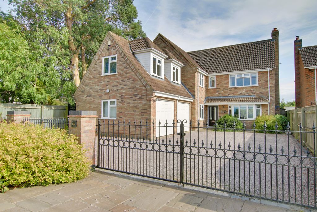 Property photo 1 of 27