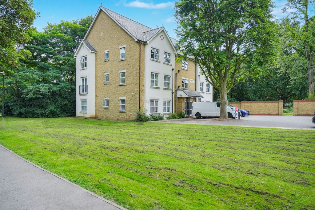 Property photo 1 of 9