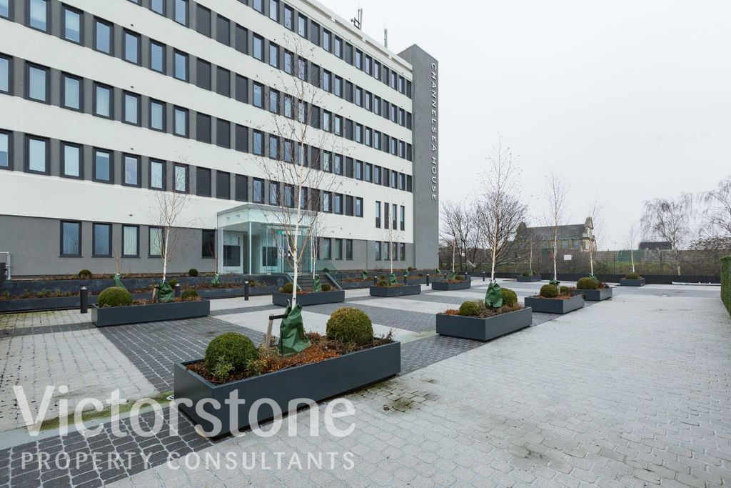 Property photo 3 of 8 1256915