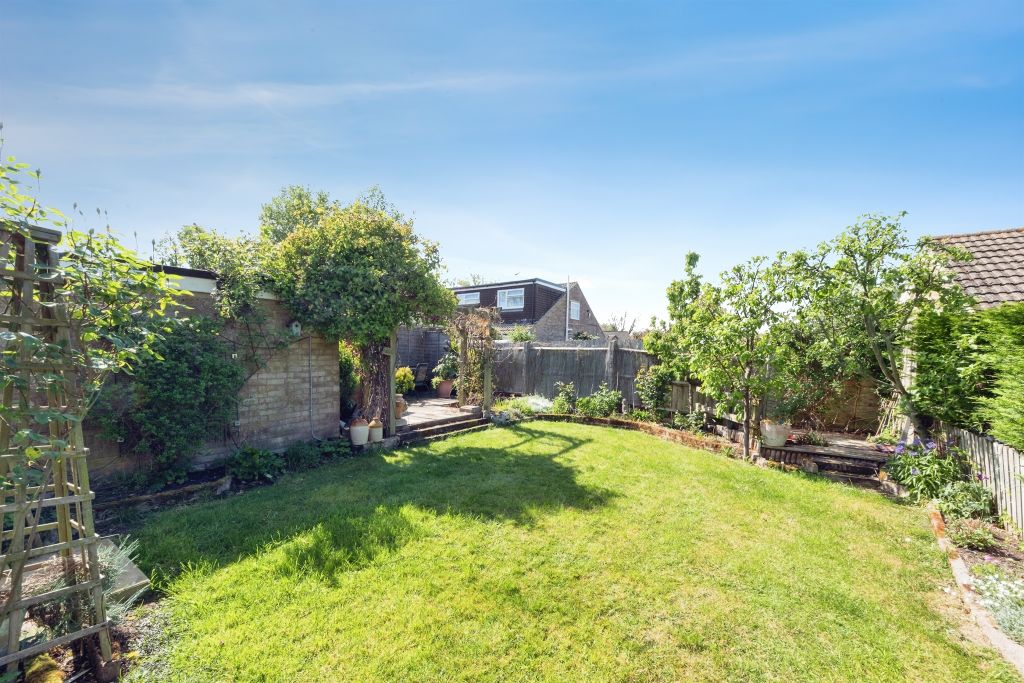 Property photo 2 of 20