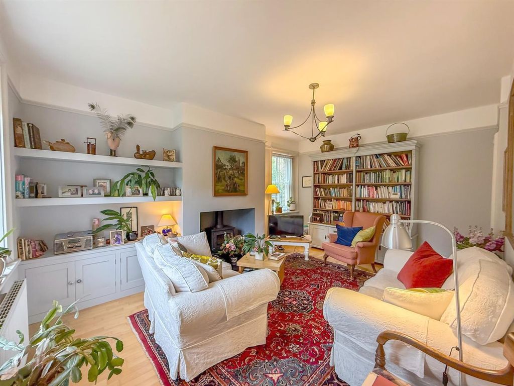 Property photo 3 of 17