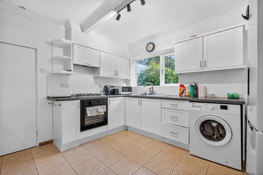 Property photo 3 of 18