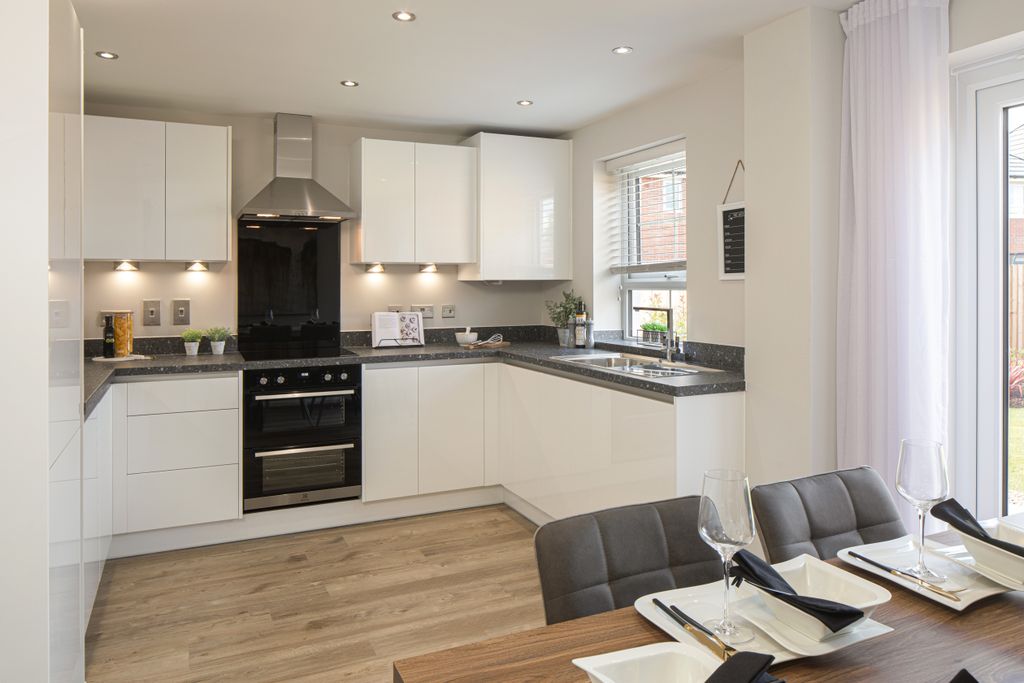 Property photo 1 of 10 Maidstone Kitchen 3 Bed Home
