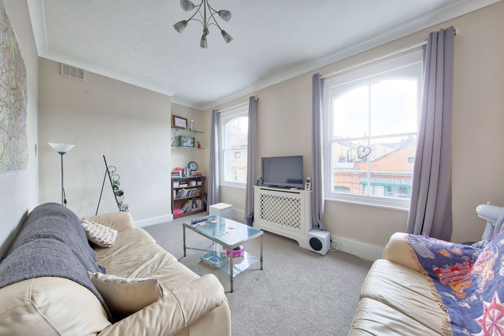 Property photo 3 of 7 Photo 8