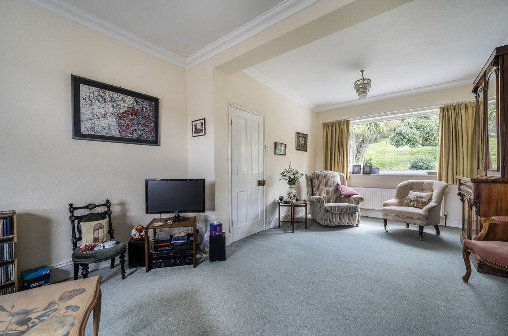 Property photo 2 of 15 1347495-13-68Bec4...