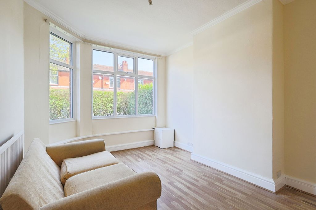 Property photo 2 of 17 Photo