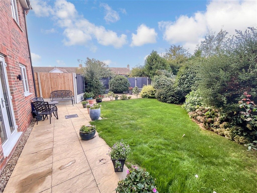 Property photo 1 of 7 Garden