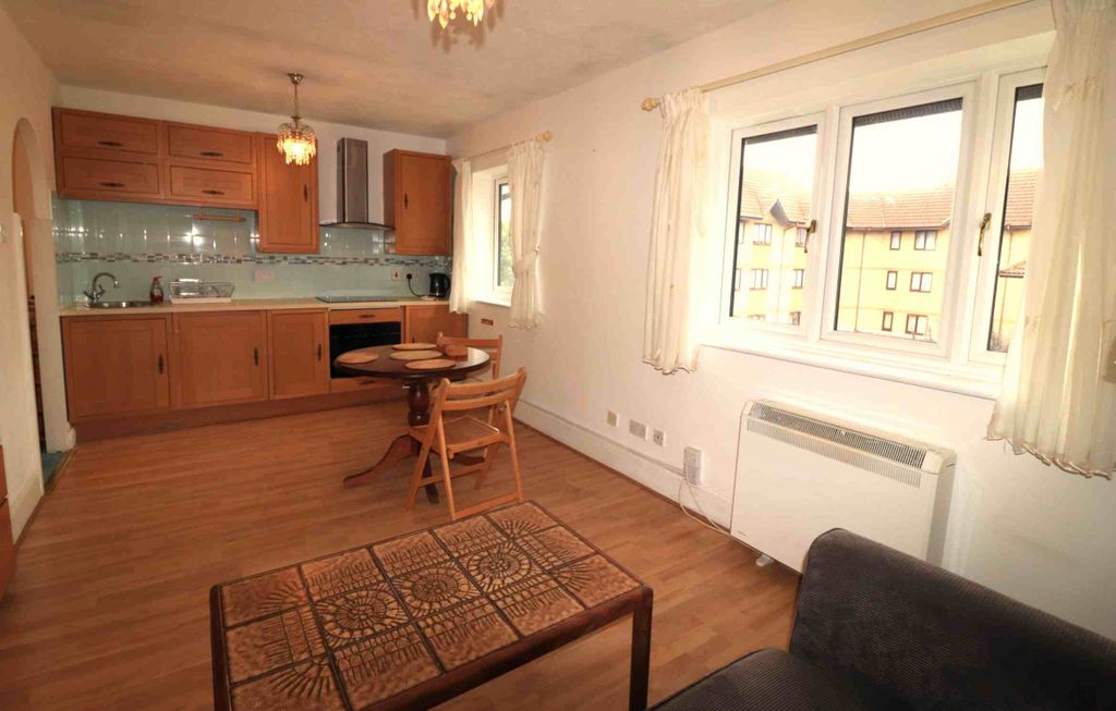 Property photo 3 of 7