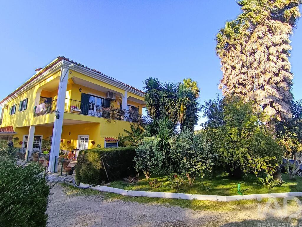 Property photo 1 of 39