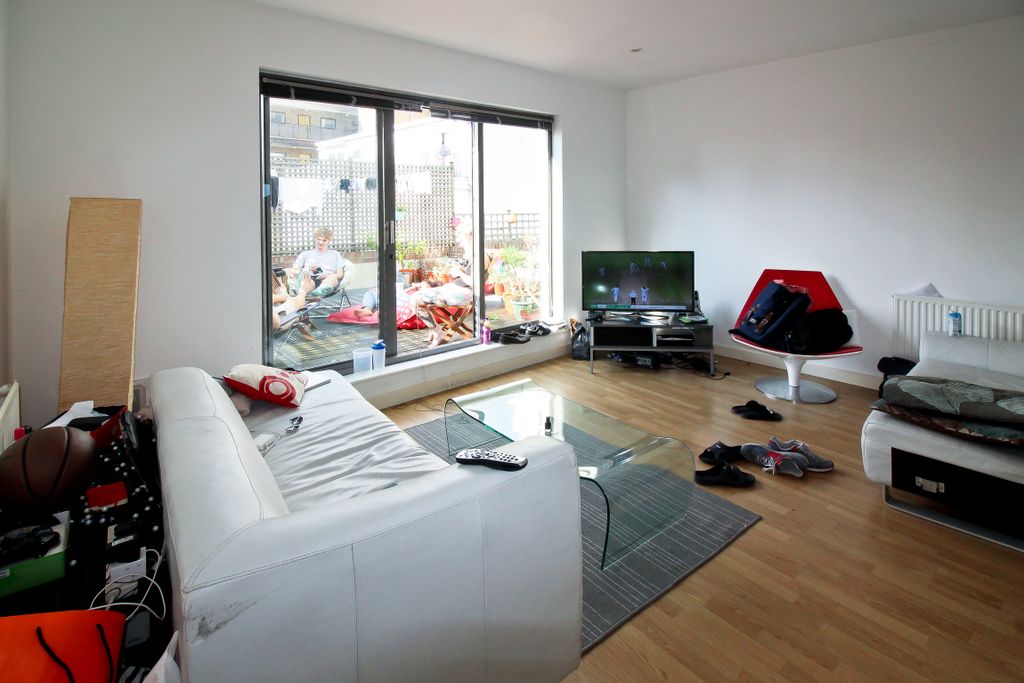 Property photo 1 of 8