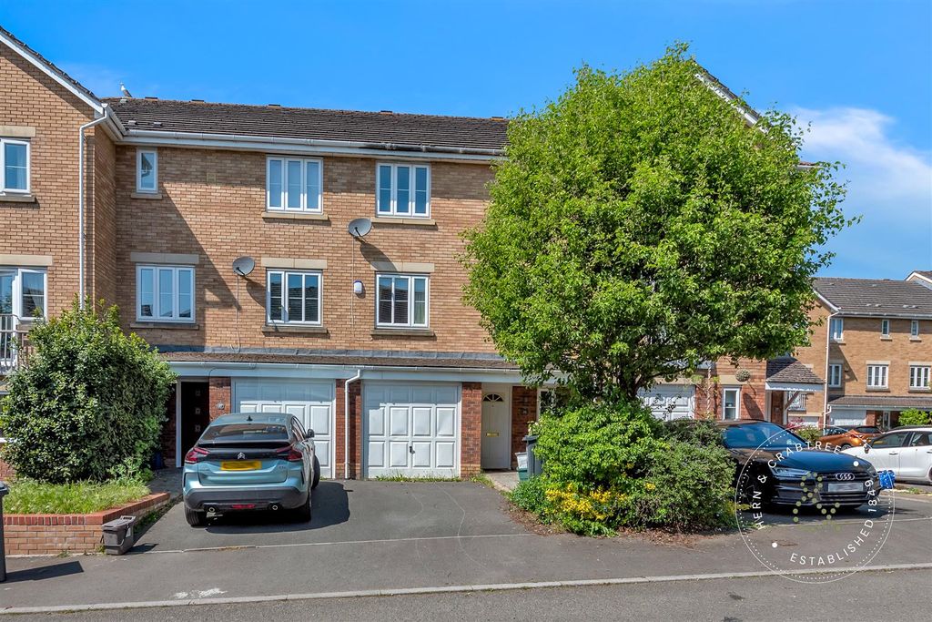 Property photo 1 of 25 Reardon-Smith-Court-28.Jpg