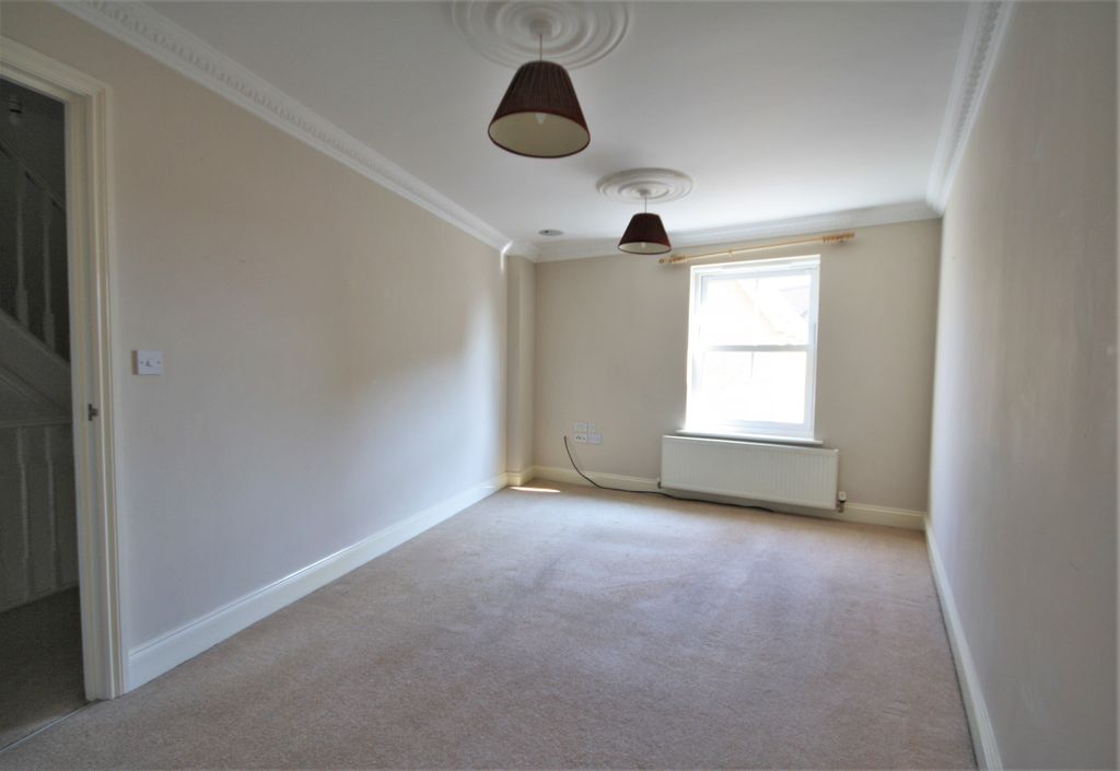 Property photo 3 of 12 Img_8678