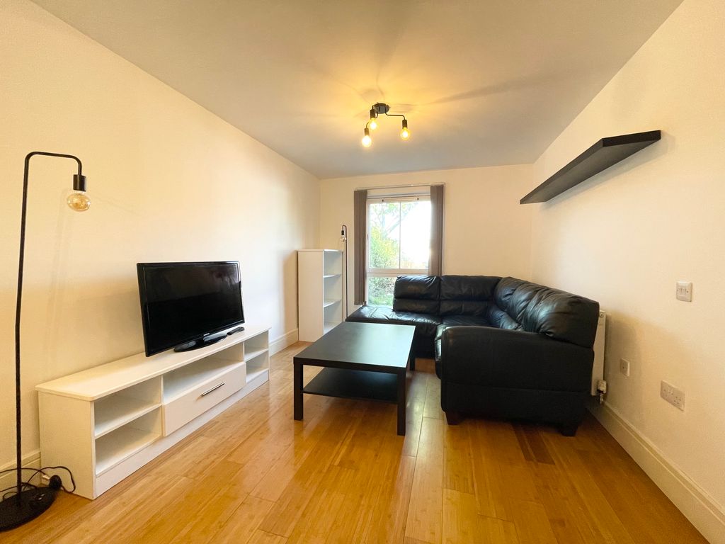 Property photo 2 of 21