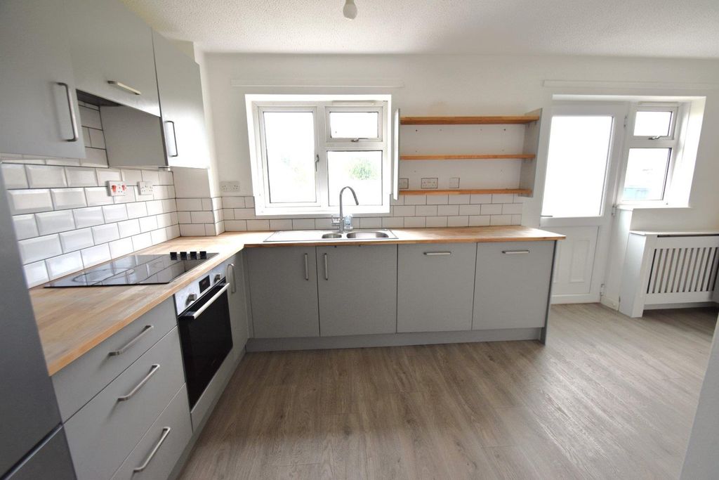 Property photo 3 of 14 Kentisbeare Seddons