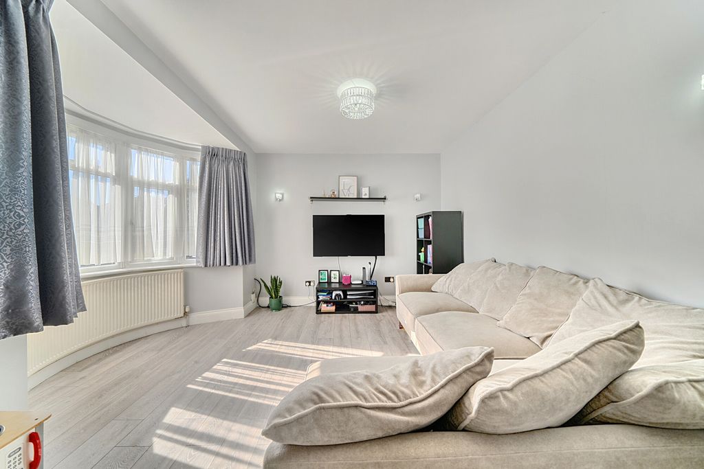 Property photo 3 of 19 1429324-2-69Babe0...