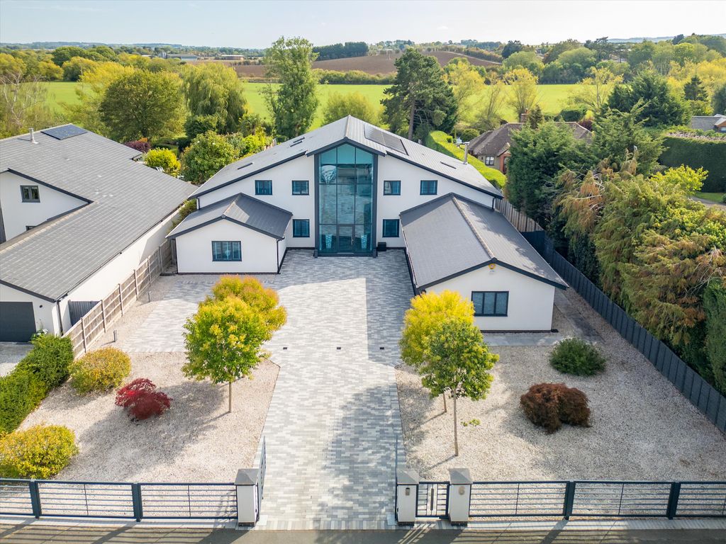 Property photo 1 of 41 Image