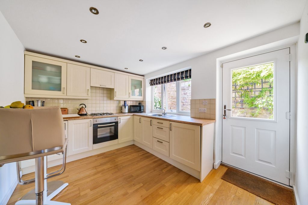 Property photo 2 of 11 Kitchen B