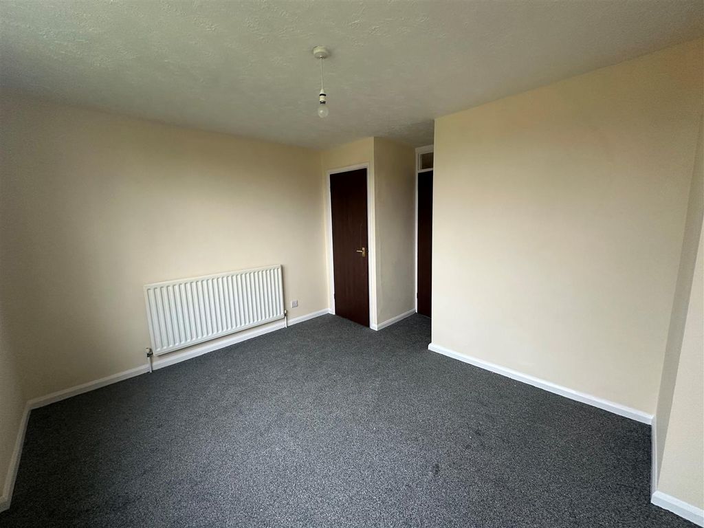 Property photo 3 of 8 3.Jpg