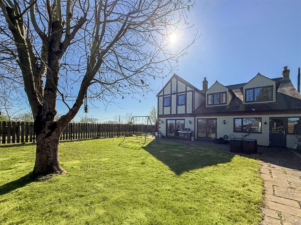 Property photo 2 of 43 Garden