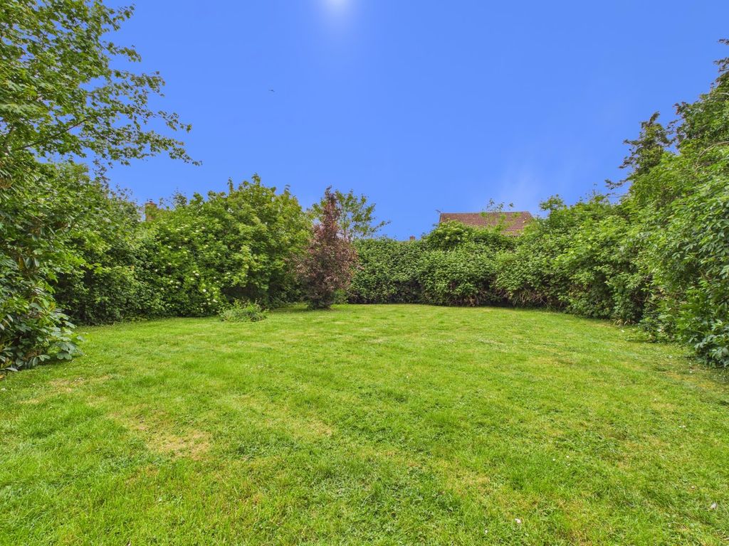 Property photo 2 of 16