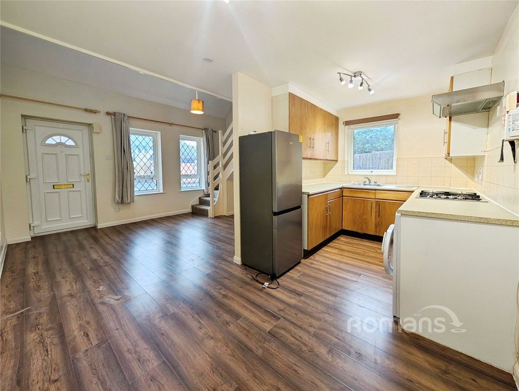 Property photo 3 of 6 Picture No. 40
