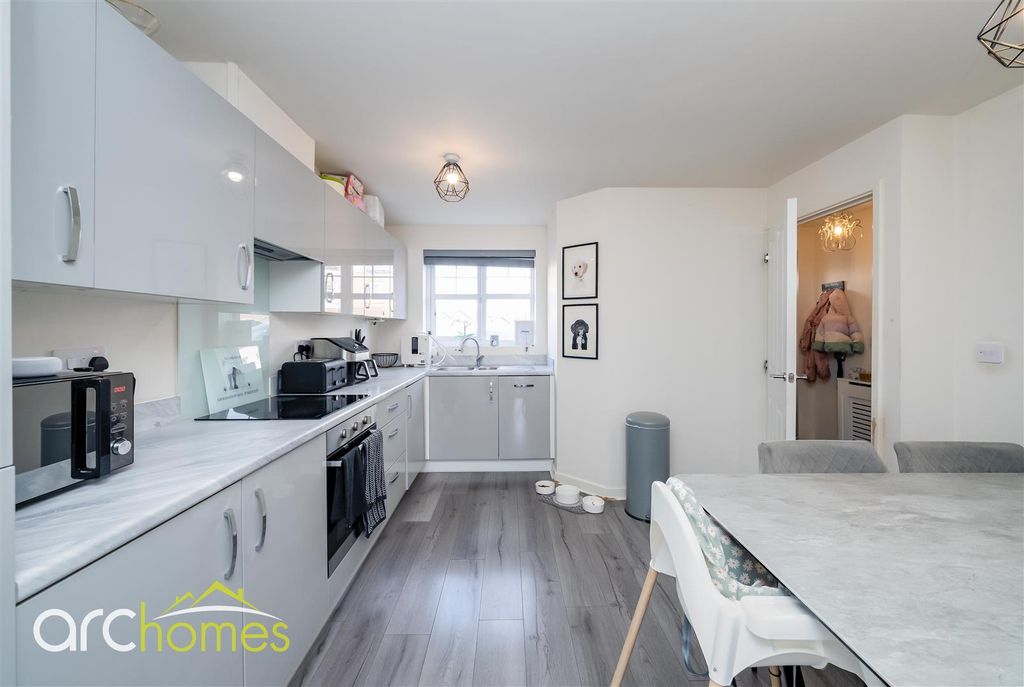 Property photo 3 of 37 Dsc03970-Edit.Jpg