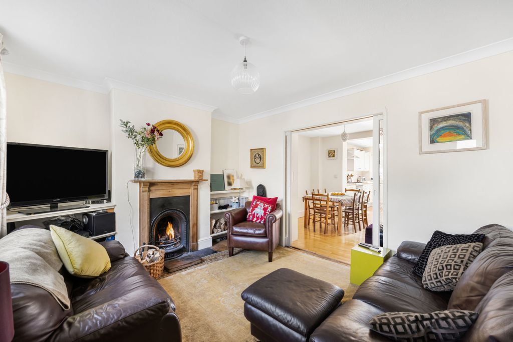 Property photo 2 of 15 Sitting Room