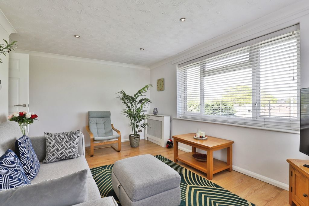 Property photo 3 of 20 Pbox-Img.Jpg