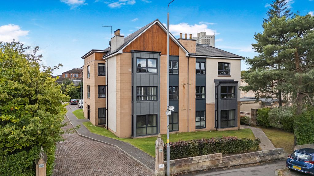 Property photo 1 of 25 3-Print-1381 Pollokshaws Road Flat 0.3_16
