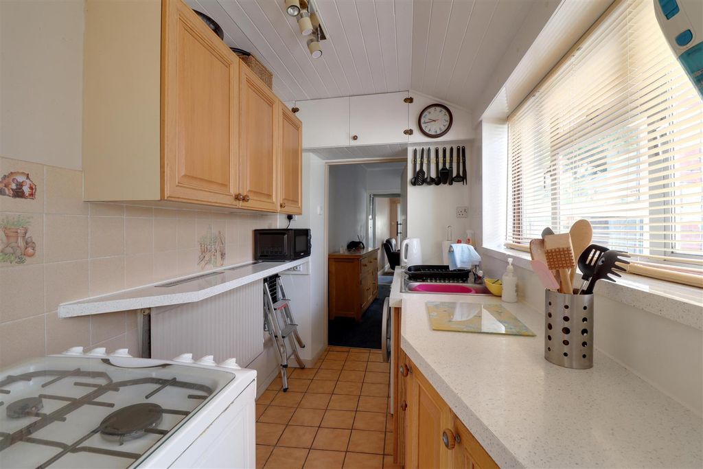 Property photo 3 of 21