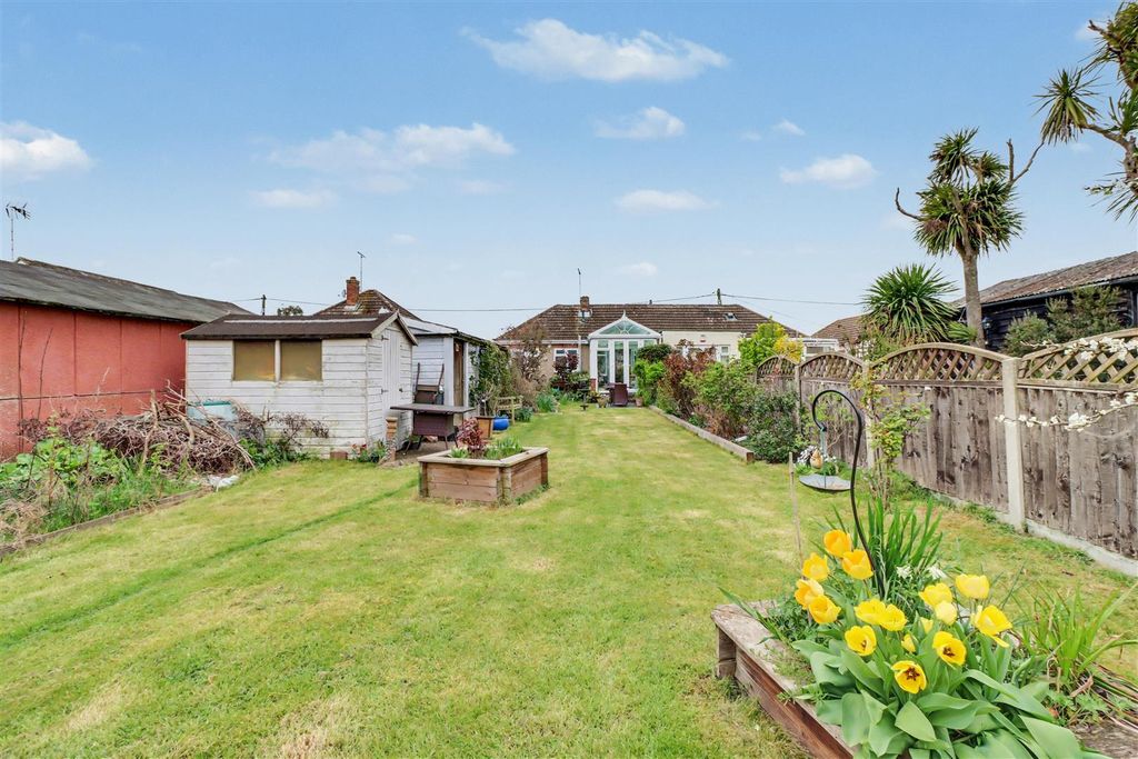 Property photo 3 of 16 30 Church End Avenue-15.Jpg