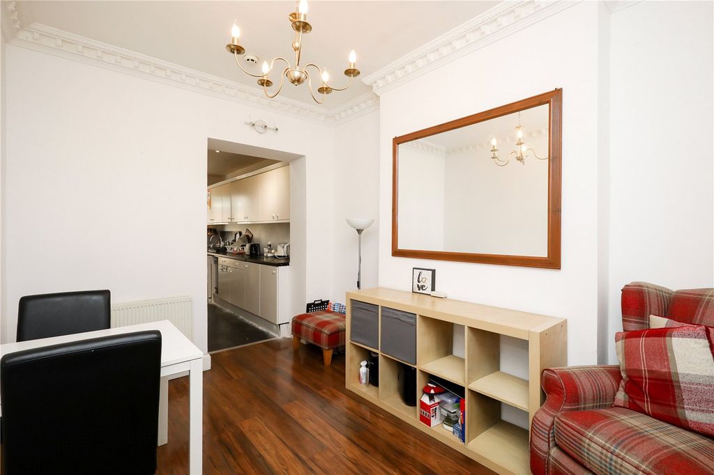 Property photo 2 of 11 Picture No. 05