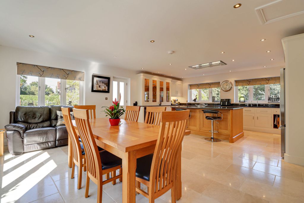 Property photo 3 of 24 Kitchen