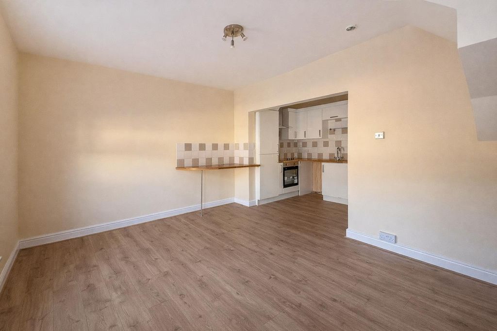 Property photo 2 of 11 E97601E9-34Ac-4Efa-Befb-7609d5975c7B.Png