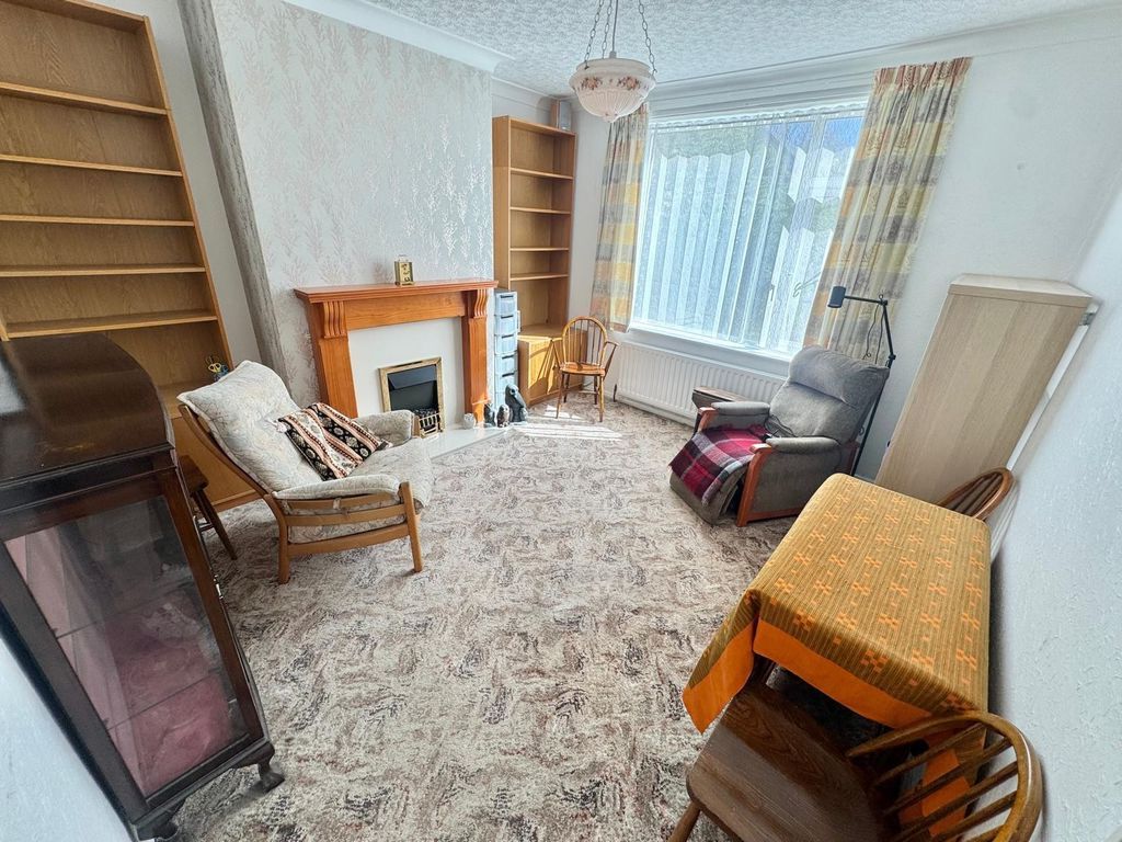 Property photo 3 of 13 Photo 5