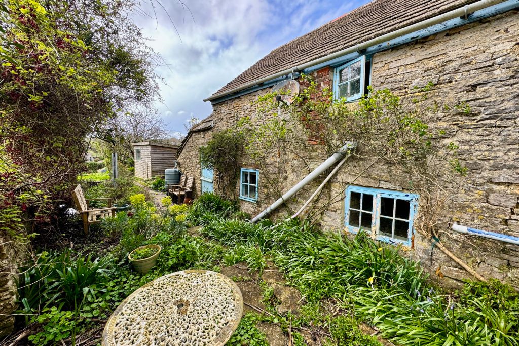 Property photo 3 of 14