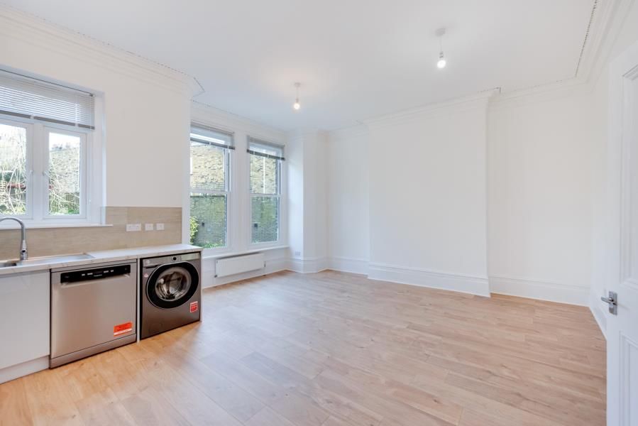 Property photo 3 of 8