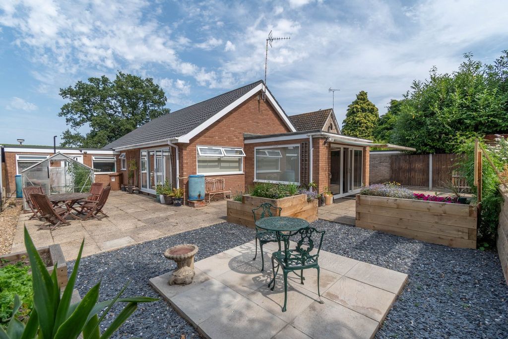 Property photo 2 of 19