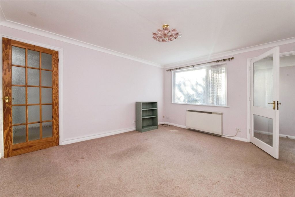 Property photo 2 of 13 Picture No. 14