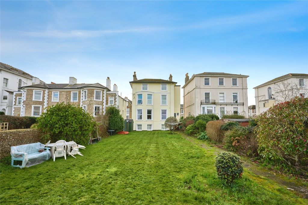 Property photo 2 of 15 Picture No. 30