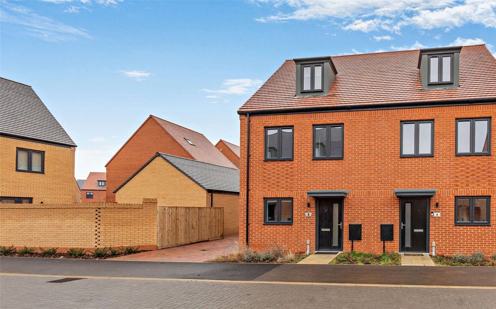 Property photo 1 of 19 Front