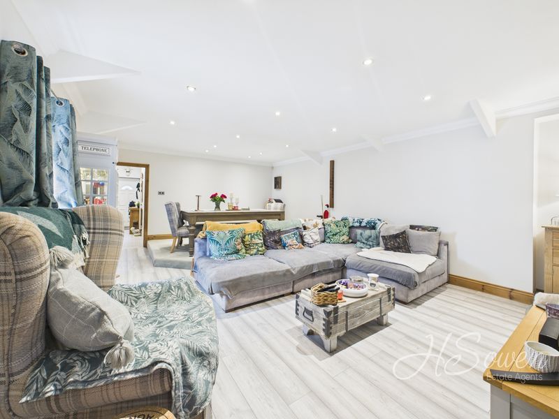 Property photo 3 of 17 Photo 19