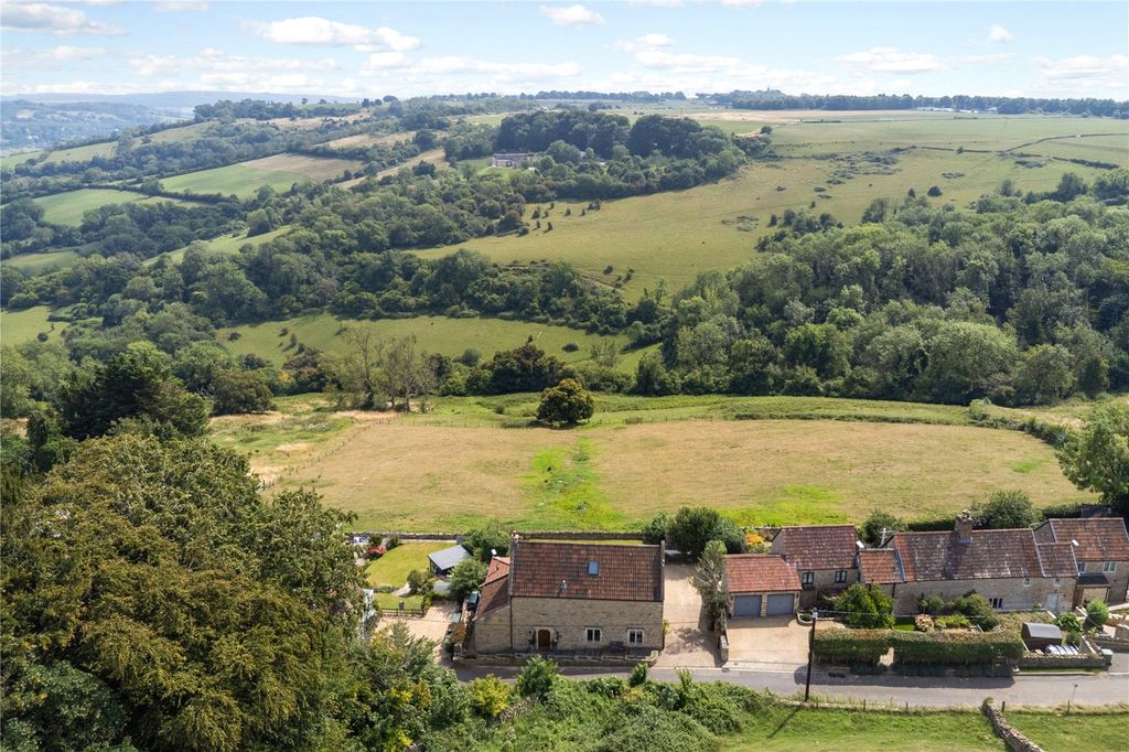 Property photo 3 of 24 Picture No. 05