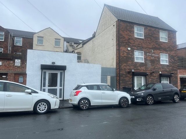 Property photo 1 of 8