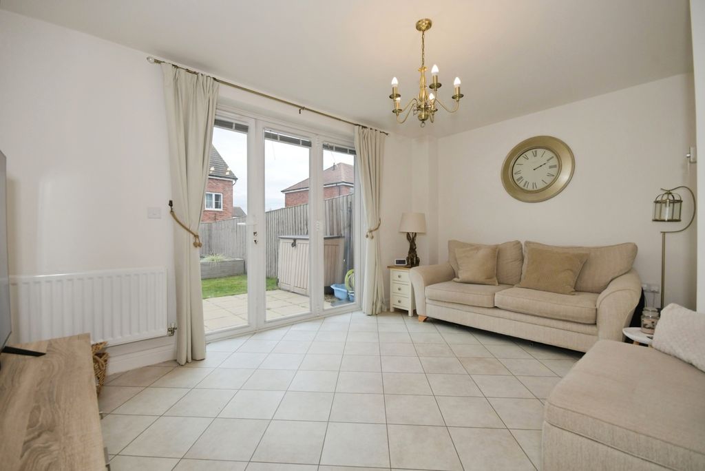 Property photo 2 of 16 Photo