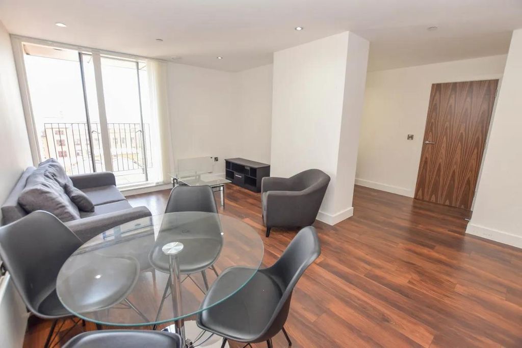 Property photo 3 of 6 90A719666c396Bcda98A1A6E66d5A1E4d5cc2B61.Png