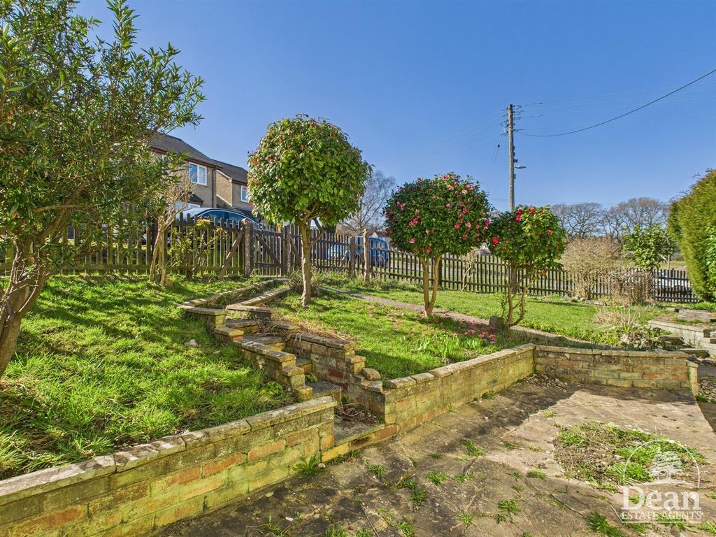 Property photo 2 of 13