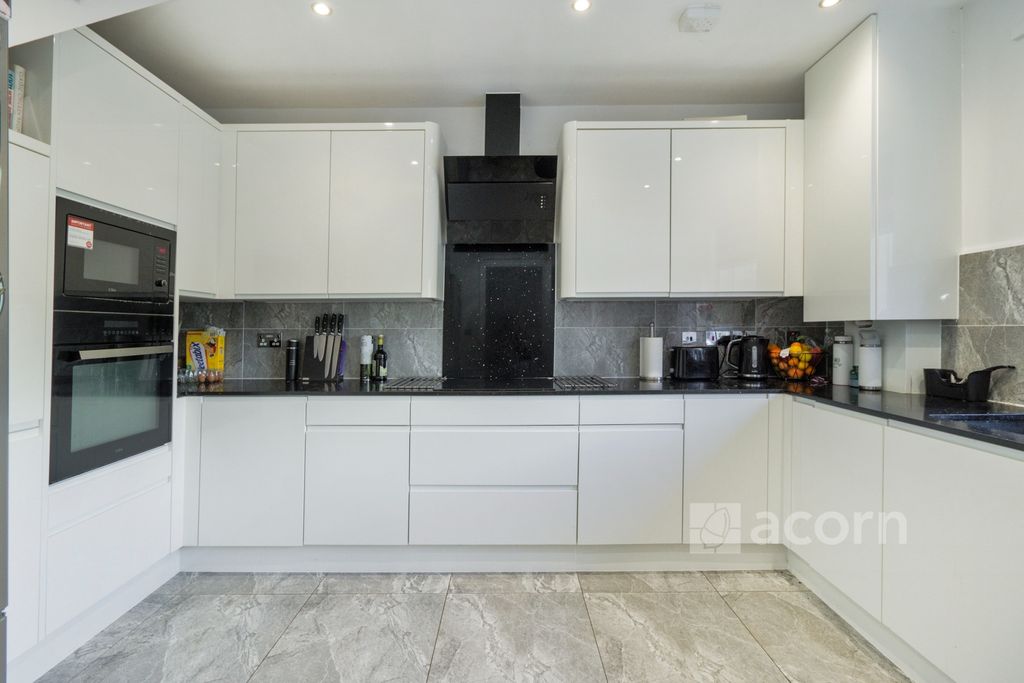 Property photo 2 of 16 Img_0392