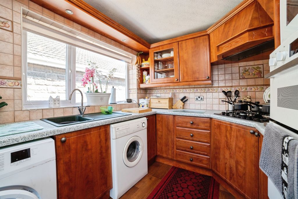 Property photo 3 of 19
